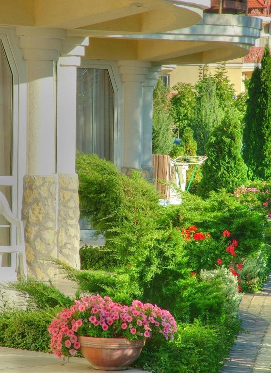 Hotel Lelle Balatonlelle Dış mekan fotoğraf