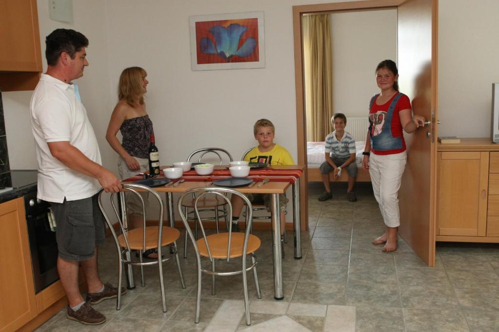 Hotel Lelle Balatonlelle Dış mekan fotoğraf